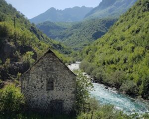 טמרה ‎(Tamarë)‎, אלבניה