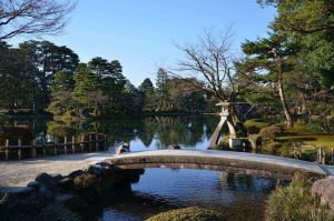 גן קנרוקאן (Kenrokuen Garden), קאנאזאווה, יפן