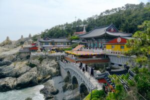 קדש האדונג יונגגונגסה (Haedong Yonggungsa Temple), דרום קוריאה